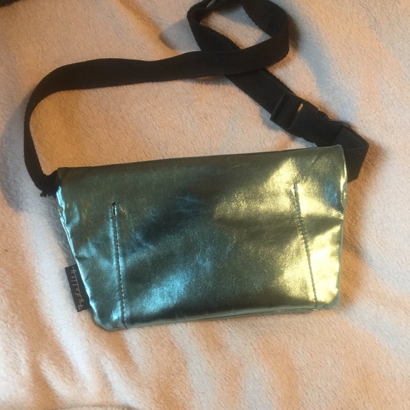 Turquoise metallic fanny pack - Picture 2 of 4